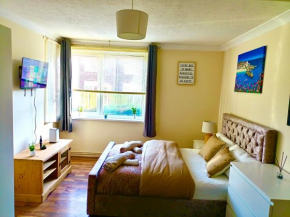 Heart of Telford Stylish 2-Bedroom